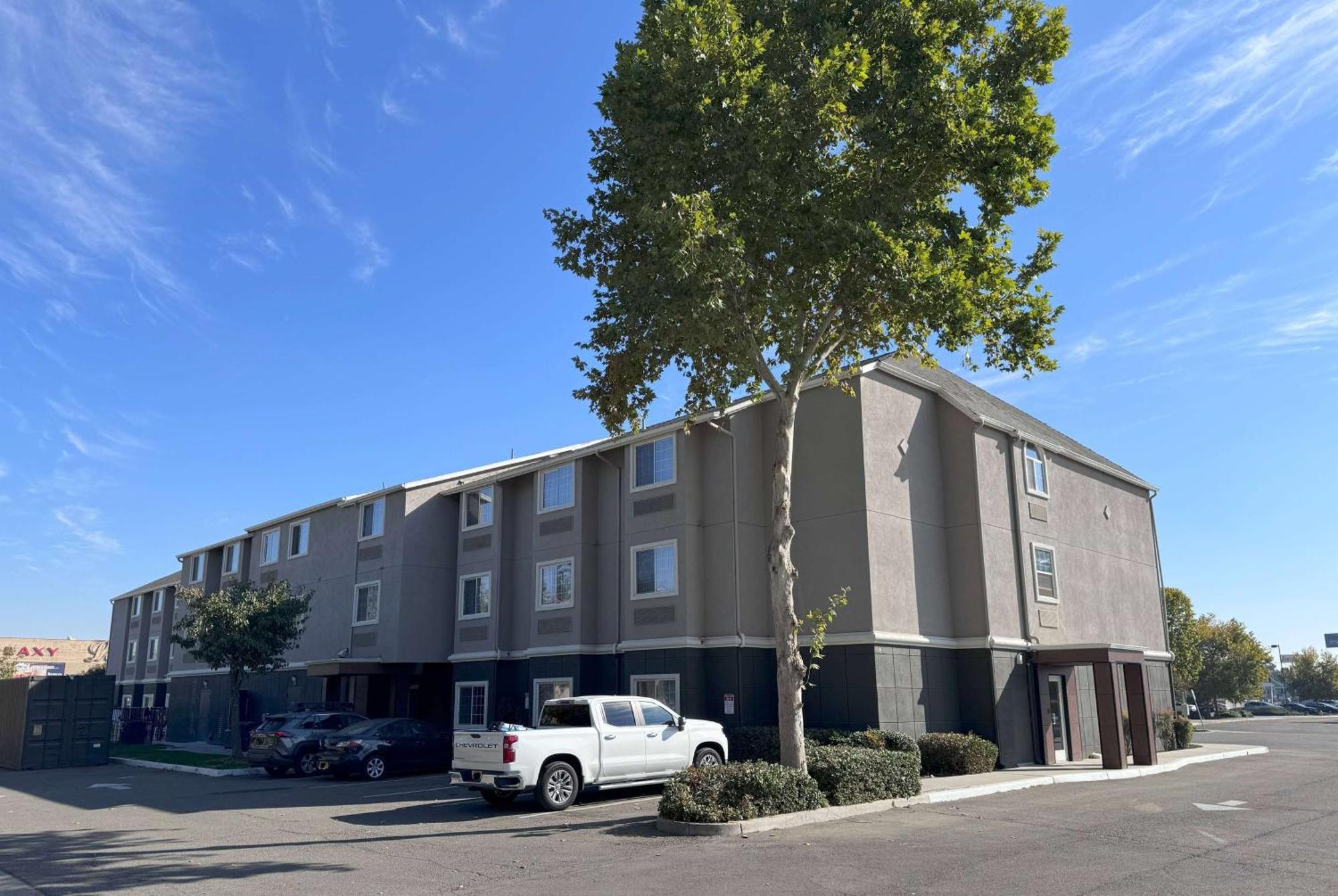 La Quinta By Wyndham Tulare Hotell Eksteriør bilde