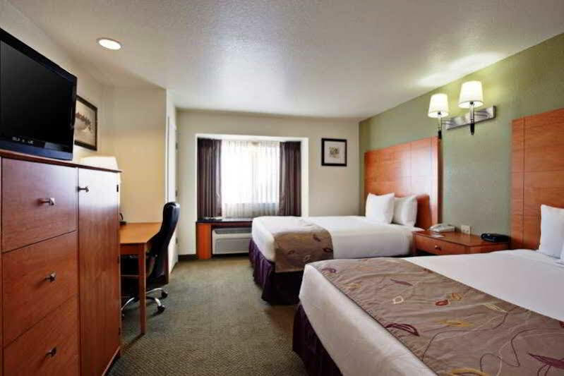 La Quinta By Wyndham Tulare Hotell Eksteriør bilde